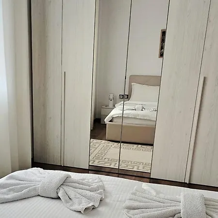 Lake Apartment Apartment Tirana